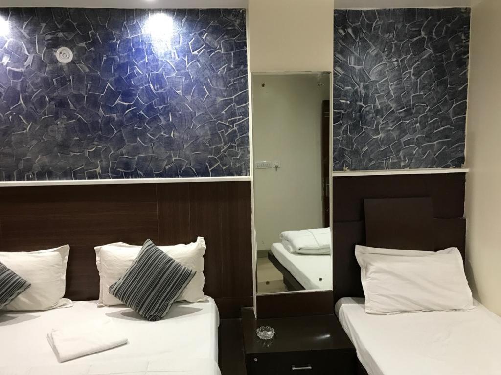Adb Rooms Udhav Palace Нью-Дели Экстерьер фото